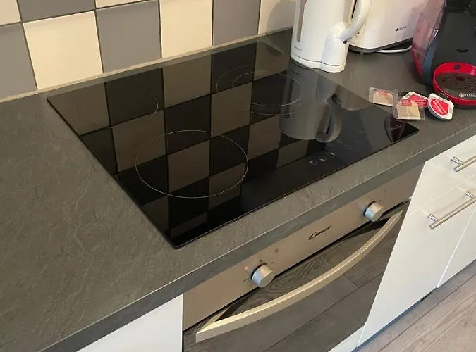 Entier Centre 30 M2 Calme Avec Cour Intérieure Pour Vélos à 50m Du Marché De * Moissac