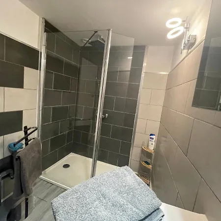 Studio Hyper-Centre Moissac 30 M2 Calme Cour Interieure Velos Logement Entier * מוסאק