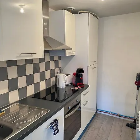 Studio Hyper-Centre Moissac 30 M2 Calme Cour Interieure Velos Logement Entier דירה *