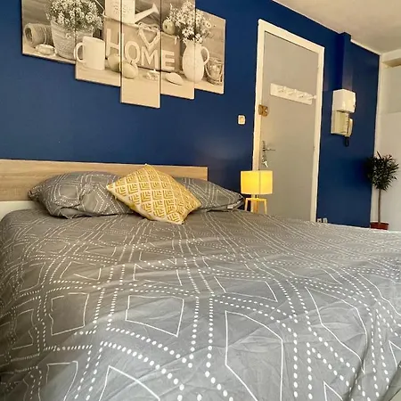 Entier - Centre - 30 M2 - Calme - Cour Interieure Securise Velos - 50m Du Marche De