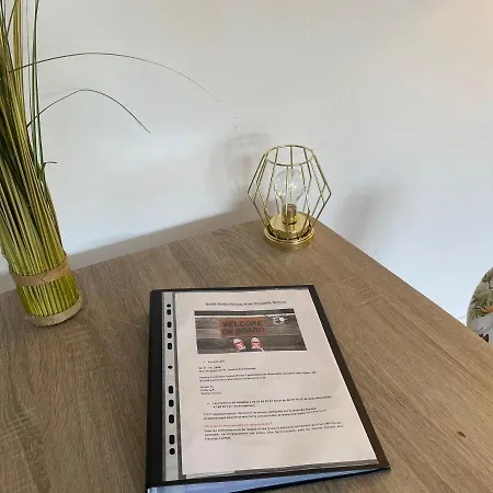 Entier - Centre - 30 M2 - Calme - Cour Interieure Securise Velos - 50m Du Marche De * Moissac