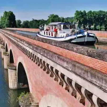 Entier - Centre - 30 M2 - Calme - Cour Interieure Securise Velos - 50m Du Marche De *