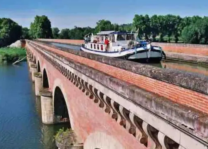 Entier - Centre - 30 M2 - Calme - Cour Interieure Securise Velos - 50m Du Marche De *