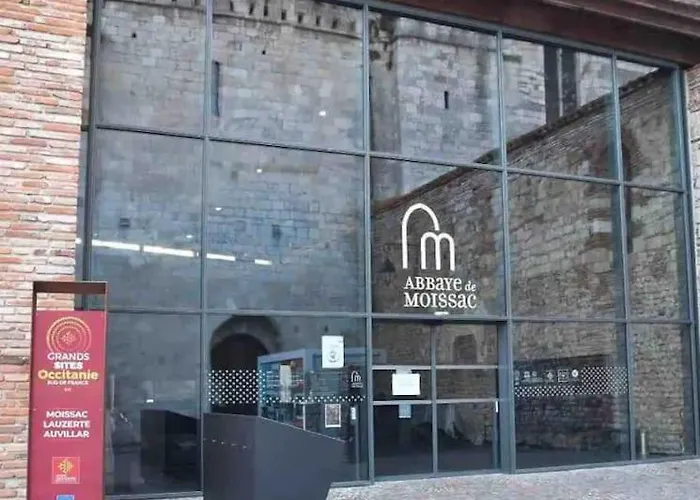 شقة Entier - Centre - 30 M2 - Calme - Cour Interieure Securise Velos - 50m Du Marche De *